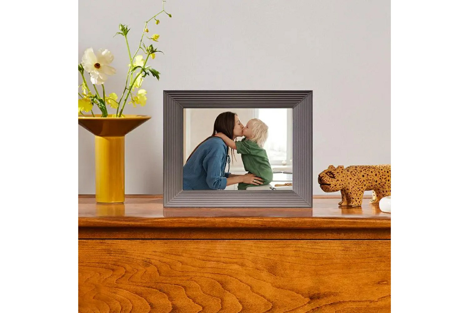 Aura Mason 9" Full HD WiFi-Connected Photo Frame | Graphite