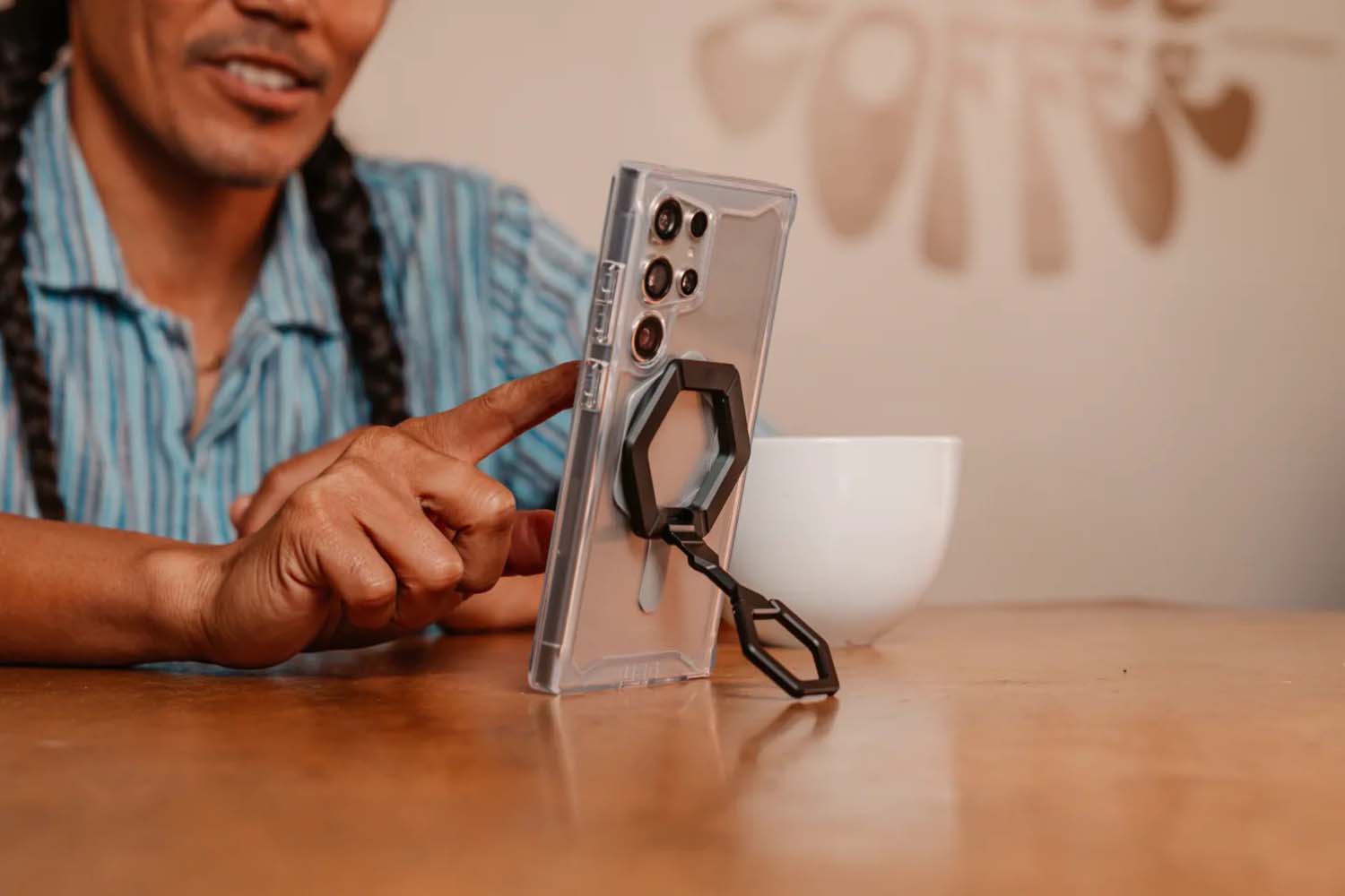 UAG Magnetic Ring Stand | Black