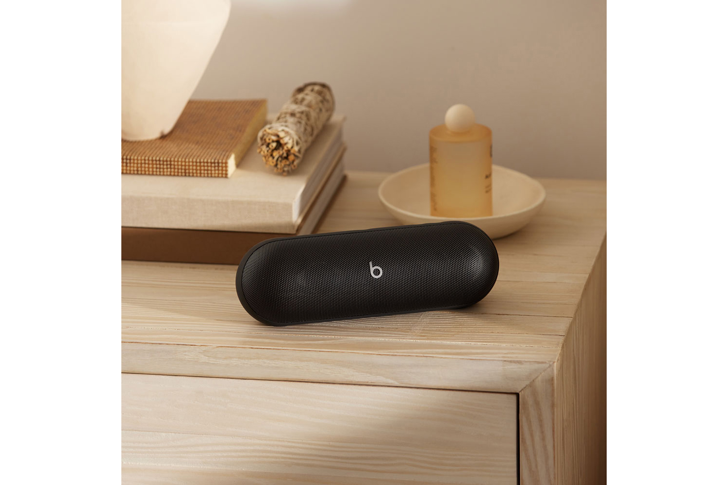 Beats Pill Wireless Portable Bluetooth Speaker | Matt Black