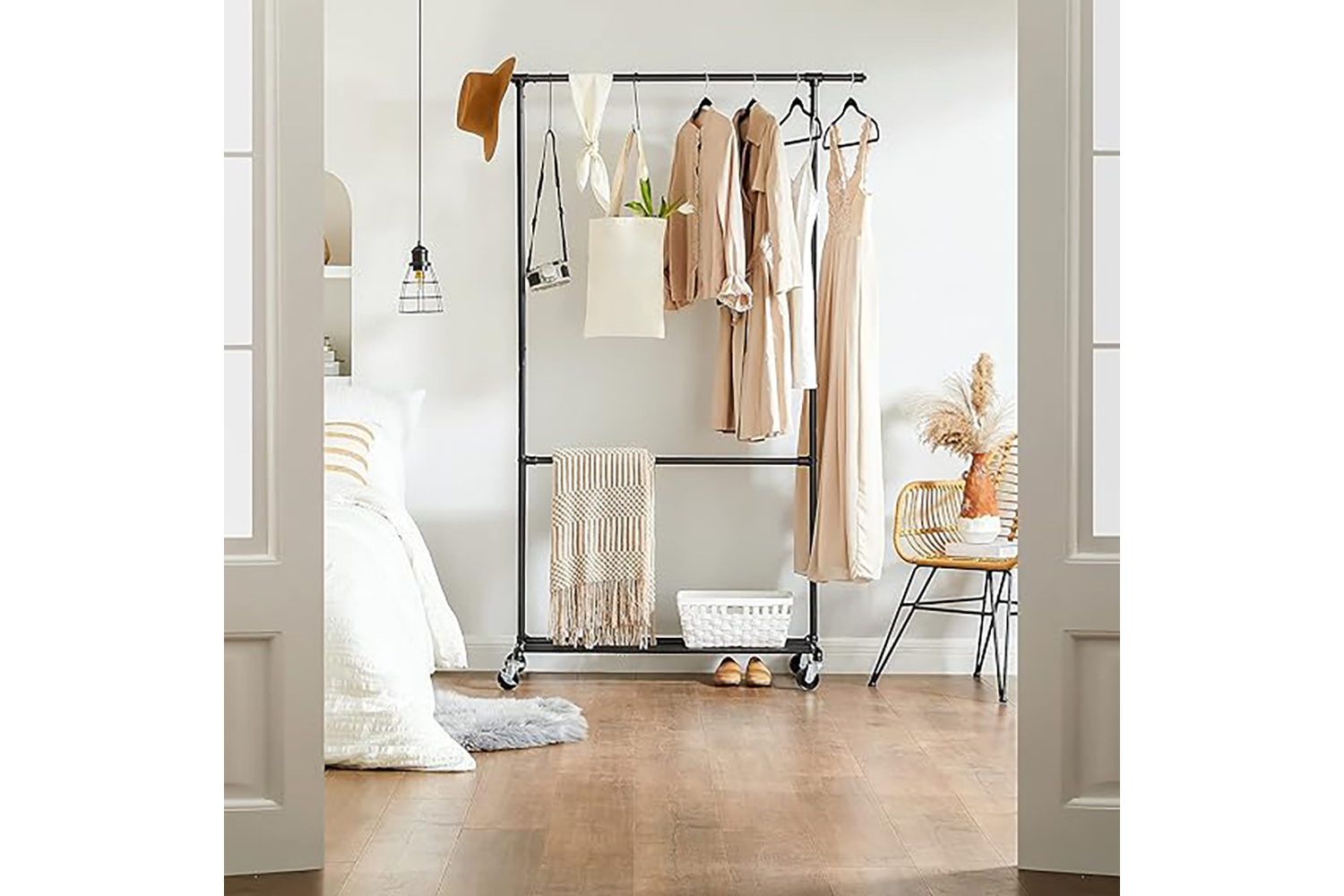 Songmics Industrial Clothes Rack | Black