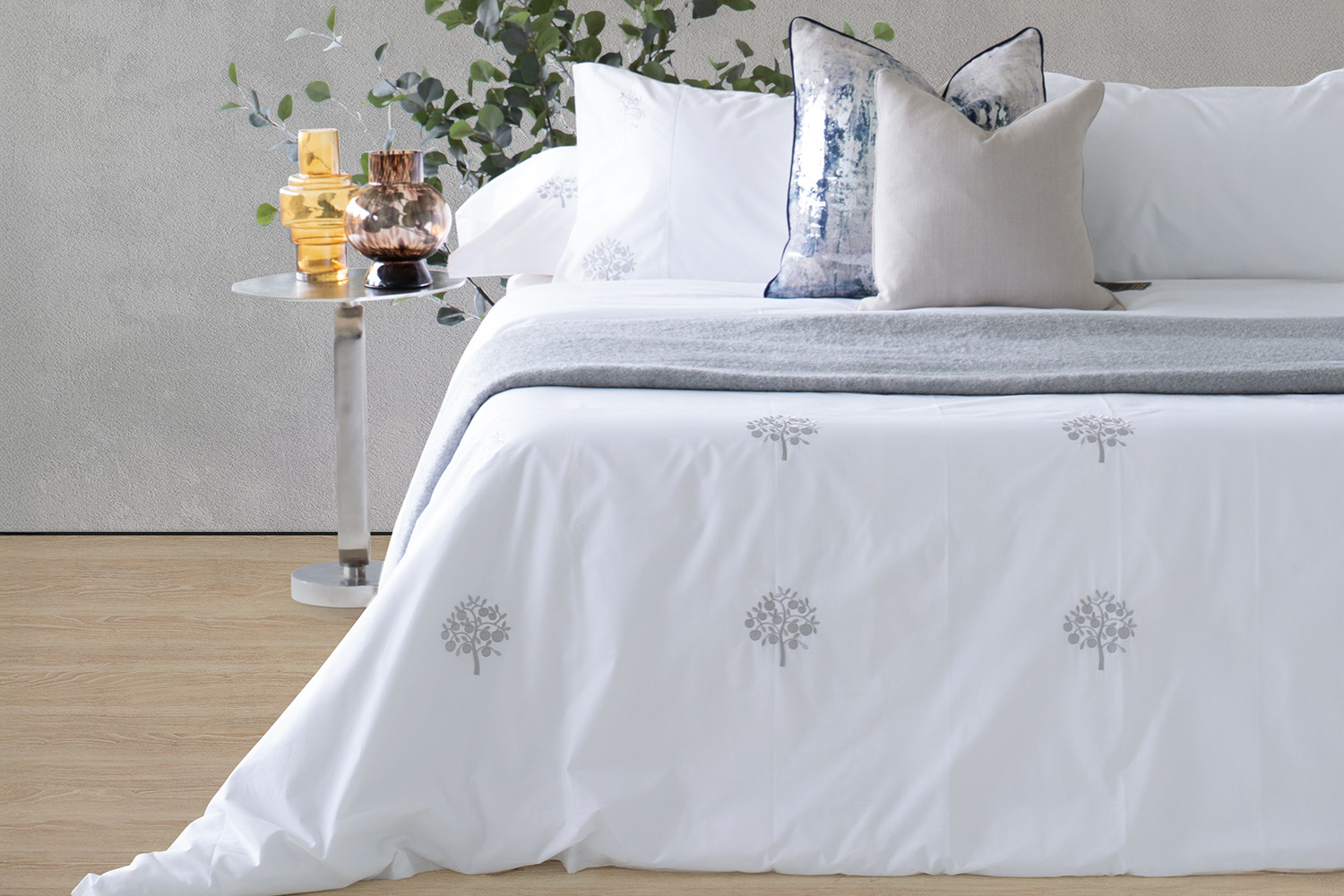 The Linen Room  | Orchard Duvet Cover Set | Silver | Super King