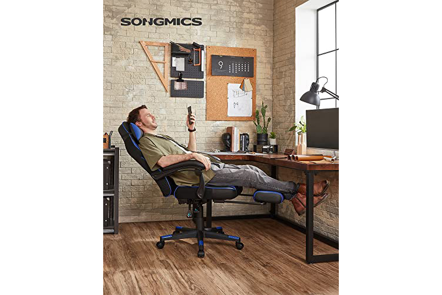 Songmics Gaming Chair with Footrest | Black/Blue
