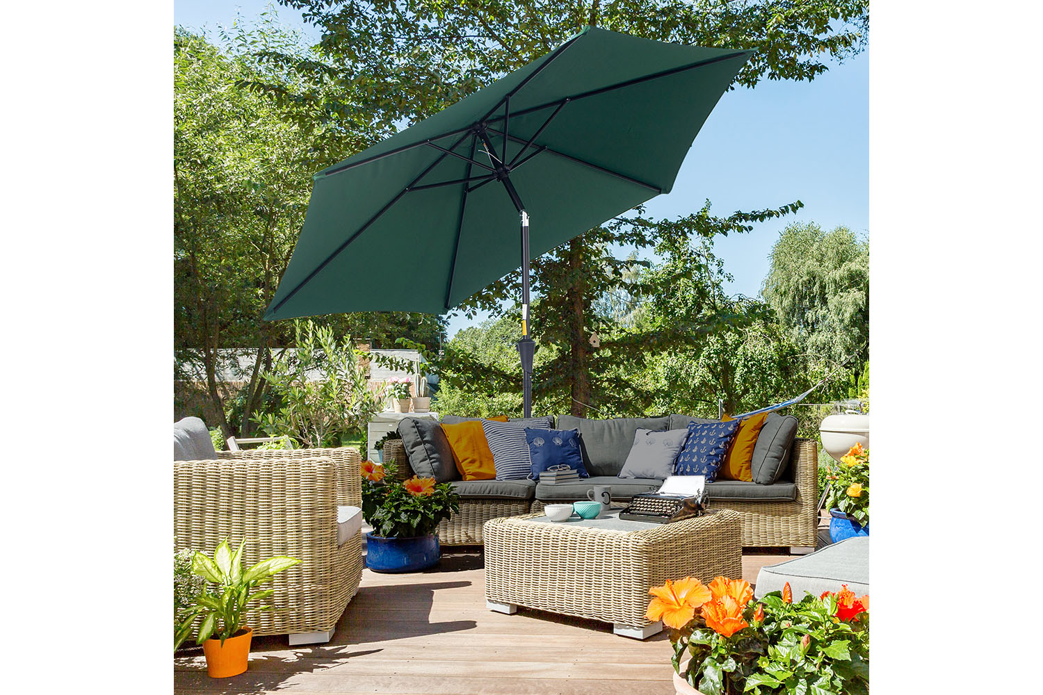 Outsunny Outdoor Garden Tilt Umbrella Sun Parasol | Dark Green