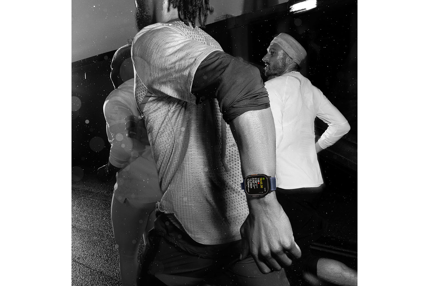 Apple Watch Ultra 2 GPS + Cellular | 49mm | Natural Titanium Case with Blue Trail Loop S/M