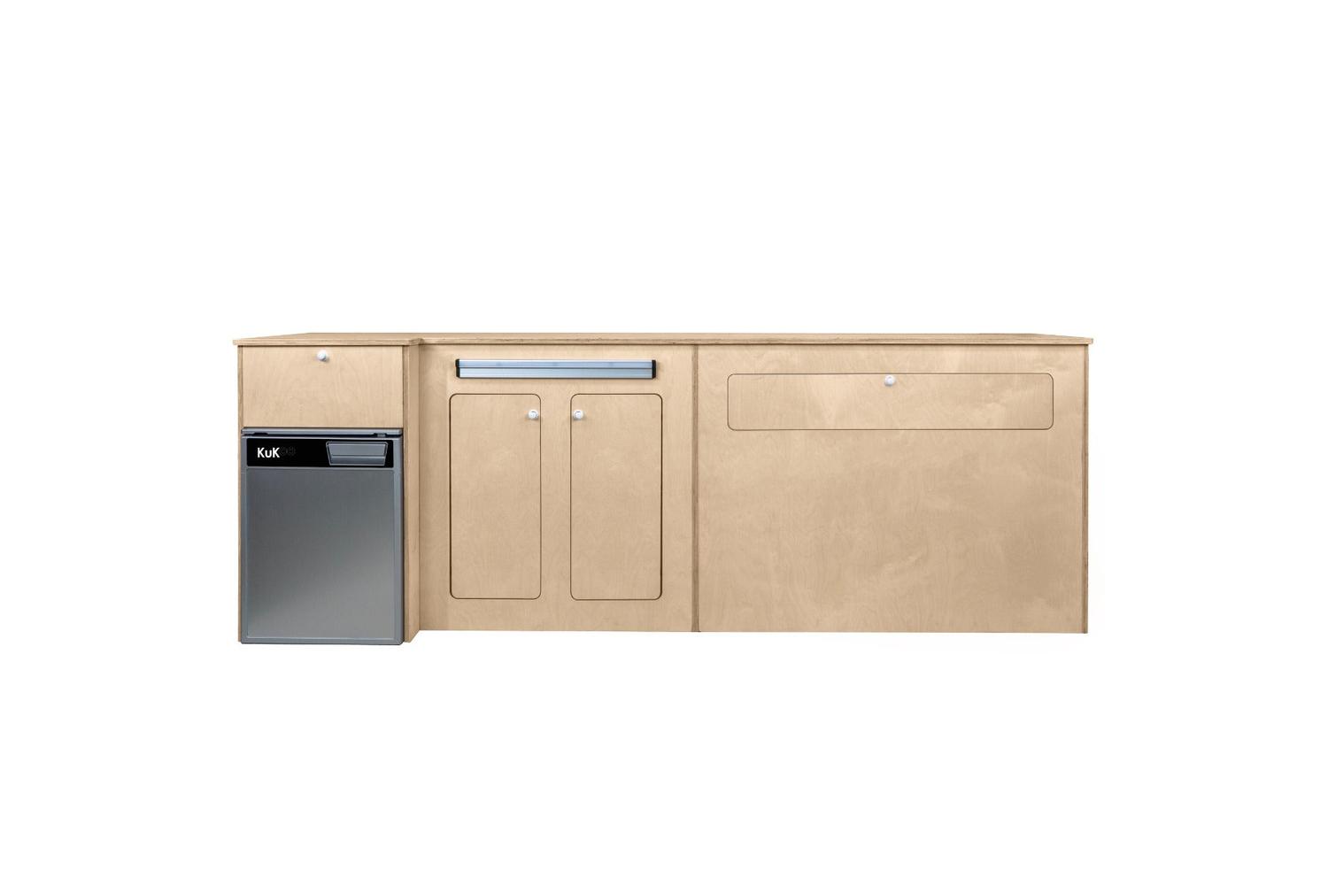 Monstershop 213249 - Camper Kitchen Pod & Silver Compressor 