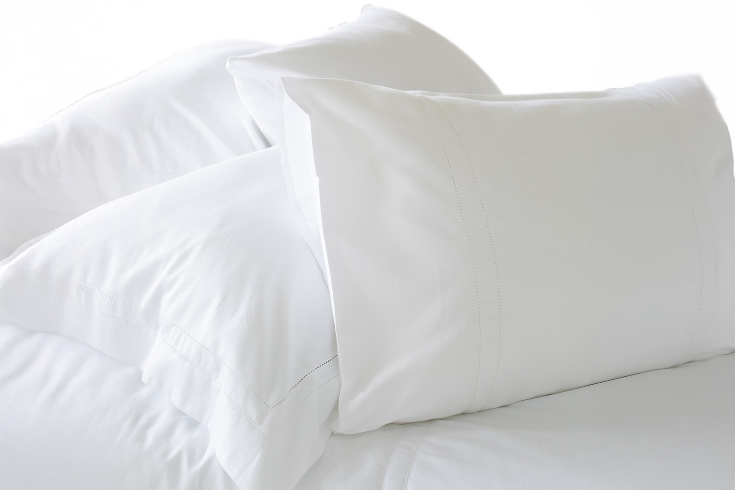 The Linen Room | 300 Thread Count Cotton Oxford Adel Pillowcase Pair | White