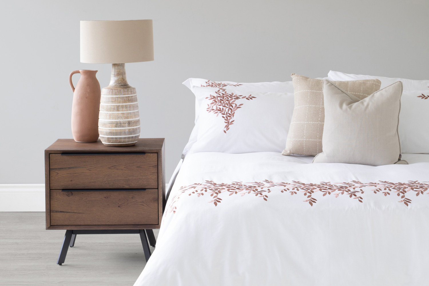 The Linen Room  | Rory Duvet Cover Set | White | Super King