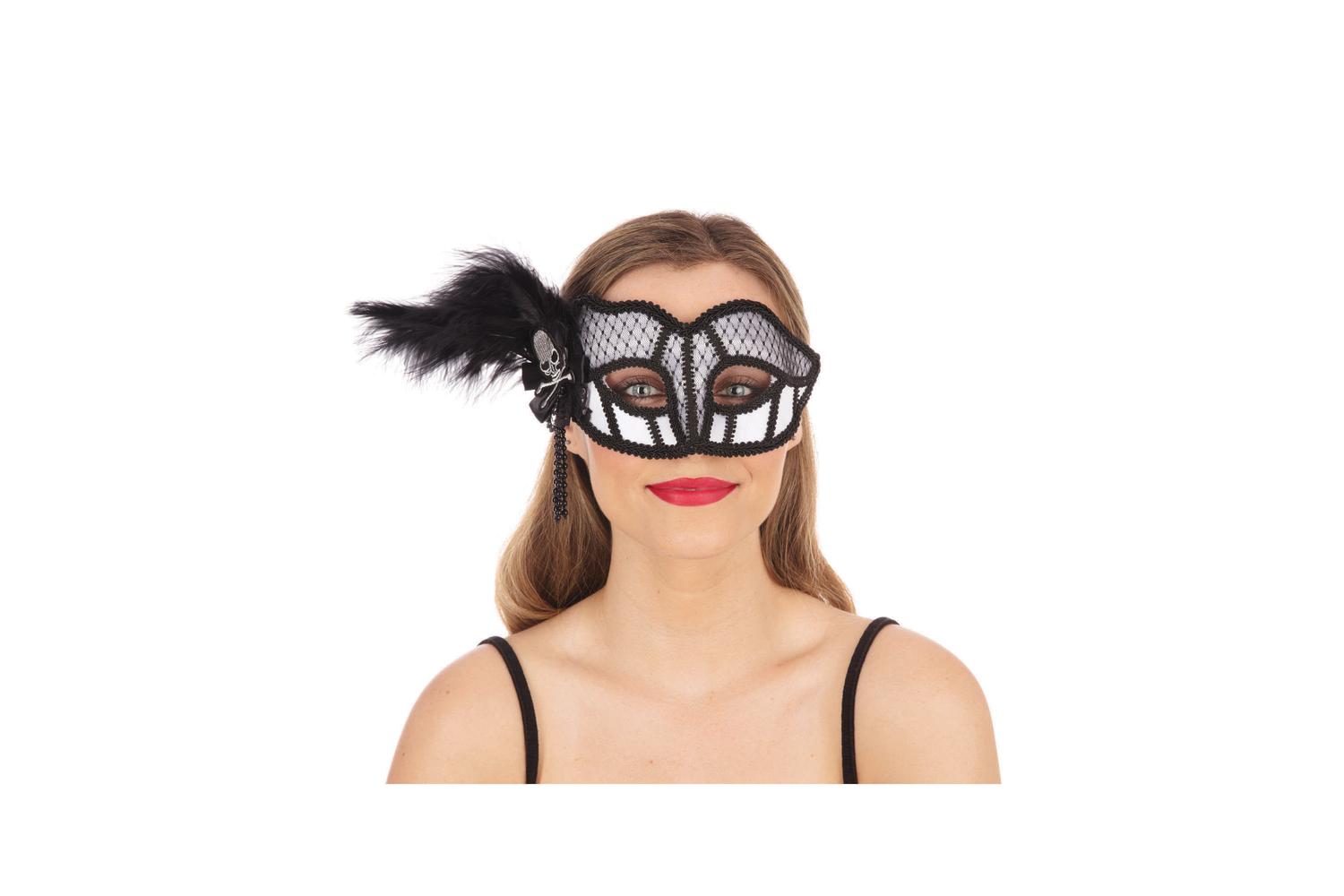 Rubies | Rb-em750 | White/black Trim + Skull /cross Bones Mask (gf)