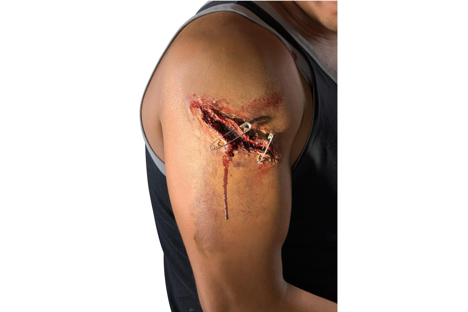 Rubies | Rb-r68908 | Theatrical Effect Unsafely Pinned