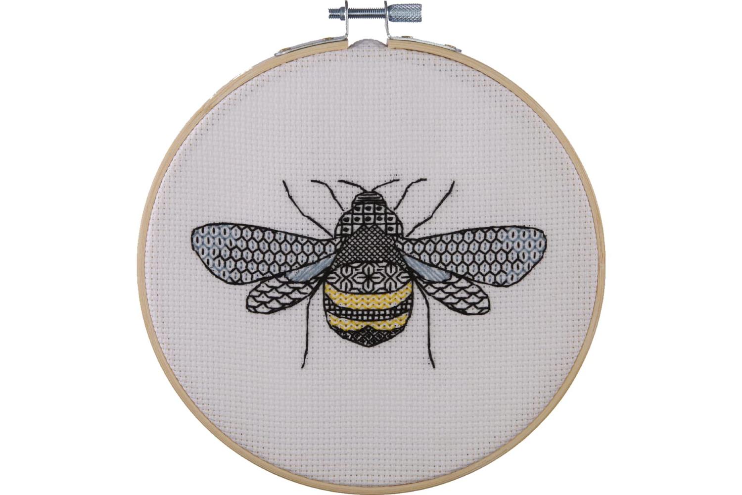 Anchor Gro-abw0001 - Blackwork Bee - Embroidery Kit Blackwor