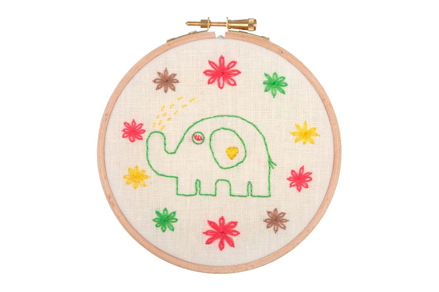 Anchor Gro-ahp109 - Baby Elephant - Embroidery Kit With Hoop