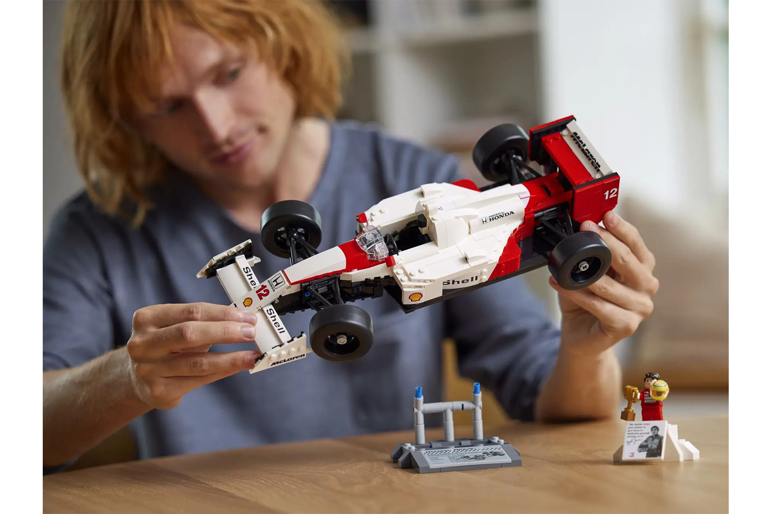 Lego McLaren MP4/4 & Ayrton Senna Building  Toys Set